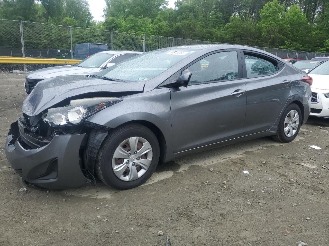 HYUNDAI ELANTRA SE