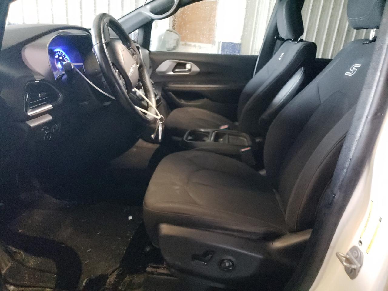 CHRYSLER PACIFICA TOURING PLUS