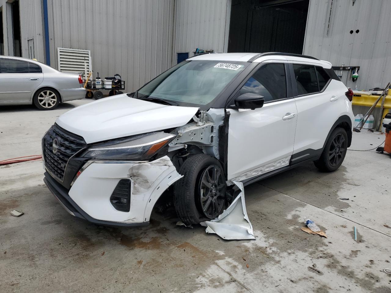 NISSAN KICKS SR