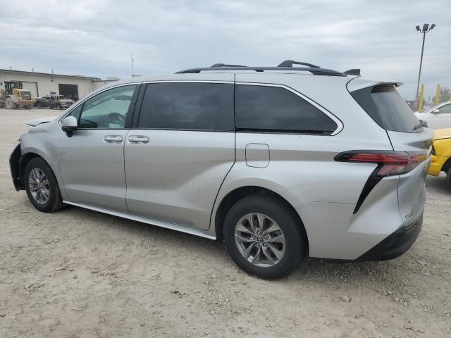 2022 TOYOTA SIENNA XLE 5TDYRKEC2NS119776