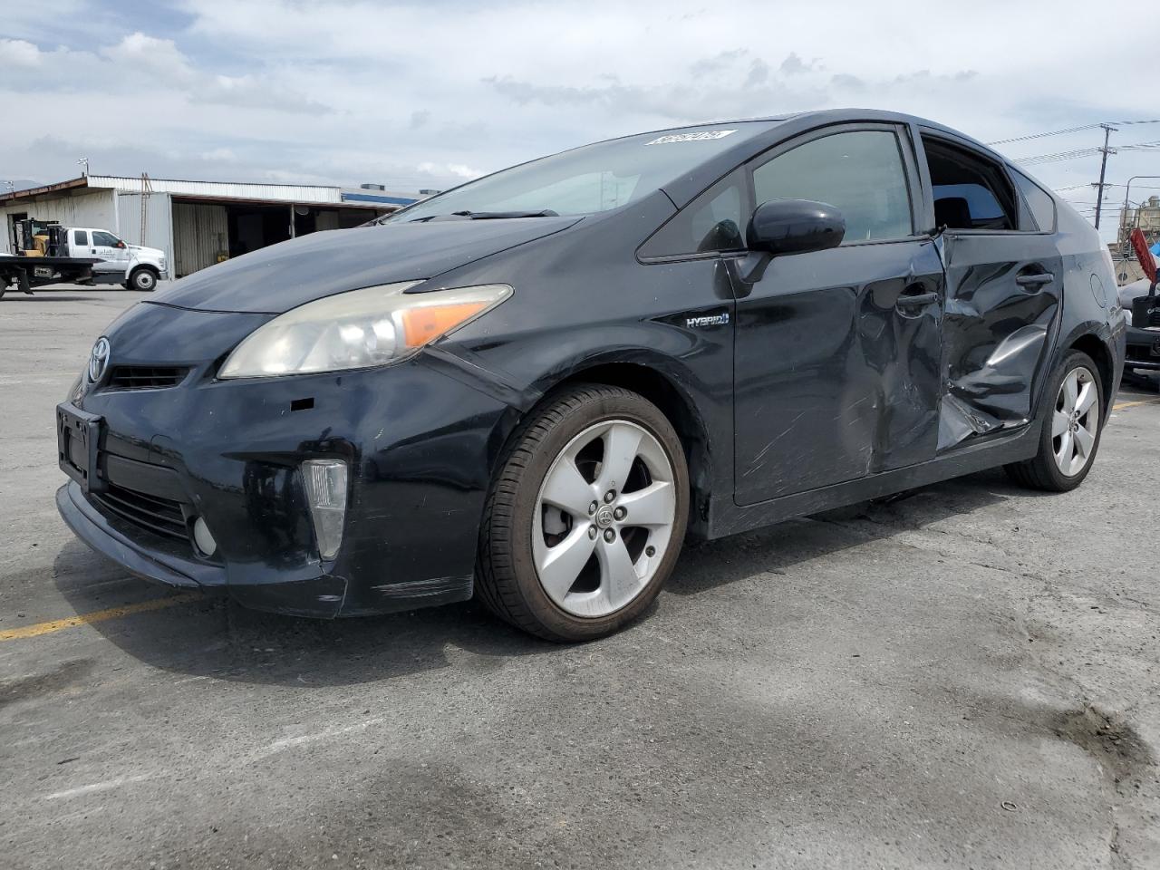 TOYOTA PRIUS