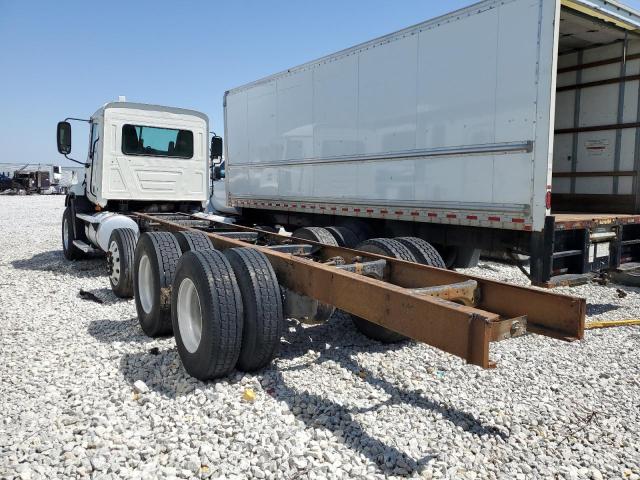MACK 600 CX600 2004 white  diesel 1M1AE07Y44N018320 photo #4
