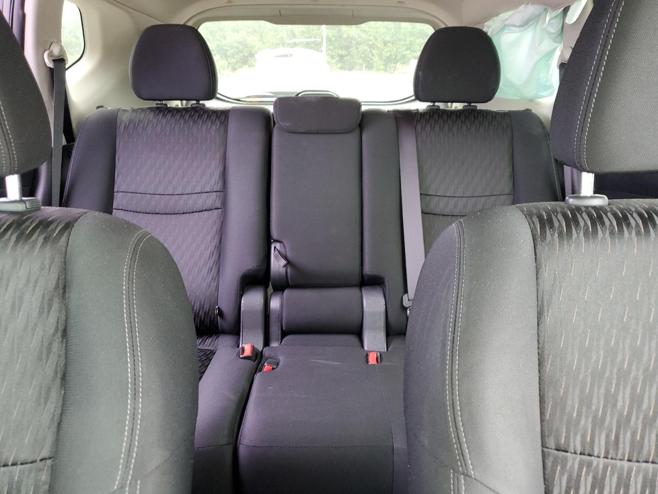 Lot #3216984995 2018 NISSAN ROGUE S