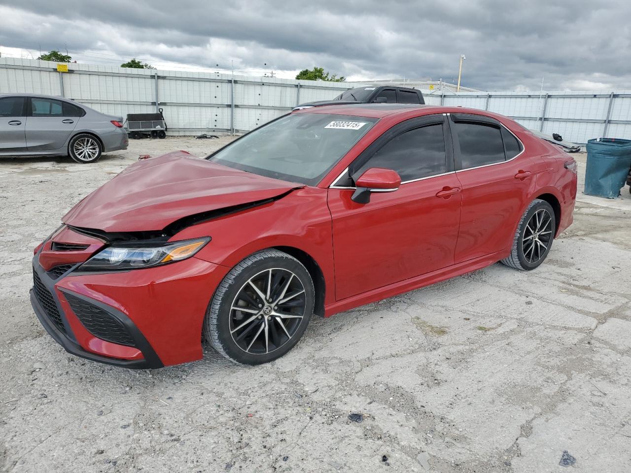 TOYOTA CAMRY SE