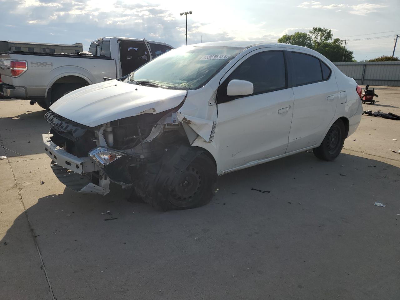 MITSUBISHI MIRAGE G4 ES