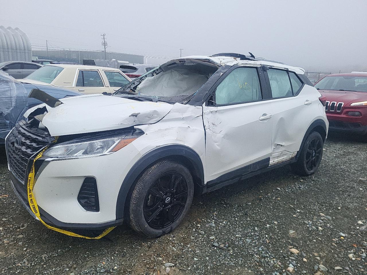 NISSAN KICKS SV