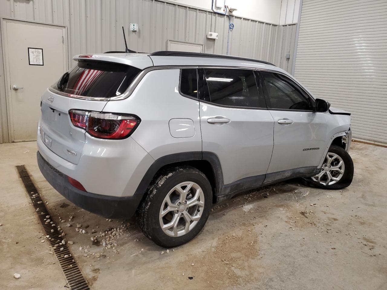 JEEP COMPASS LATITUDE