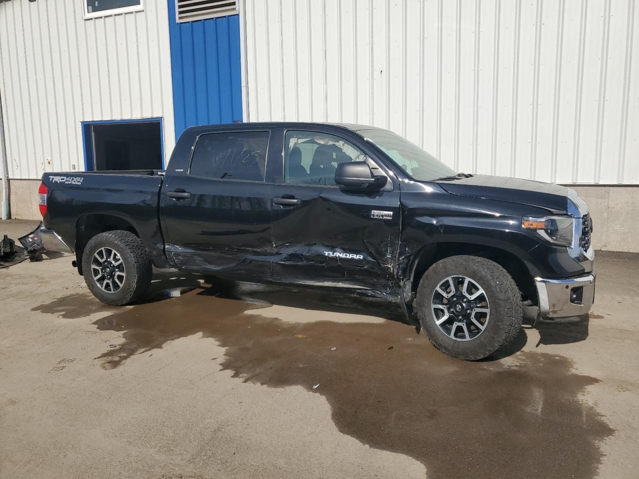 TOYOTA TUNDRA CREWMAX SR5