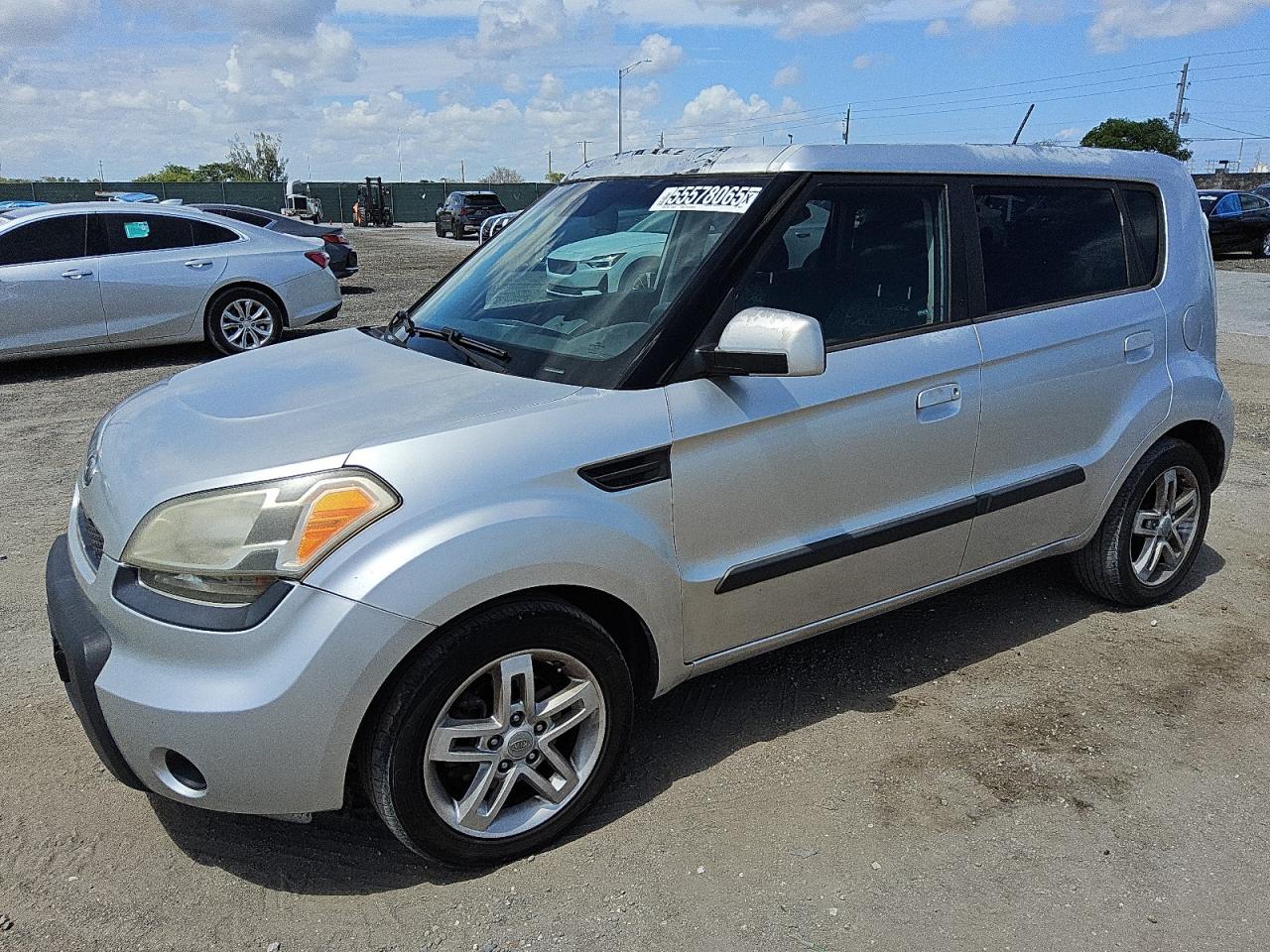 KIA SOUL +