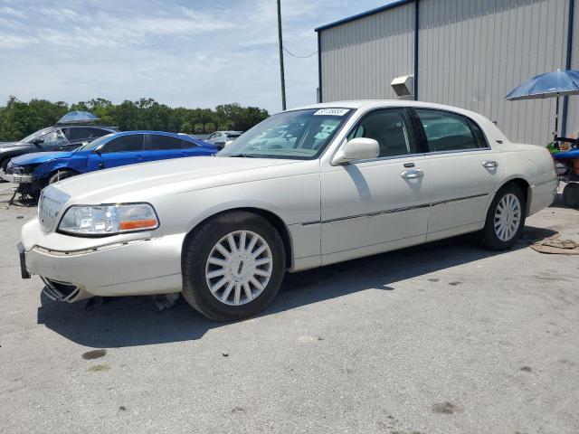 LINCOLN TOWN CAR S 2005 beige  gas 1LNHM82W25Y606458 photo #1