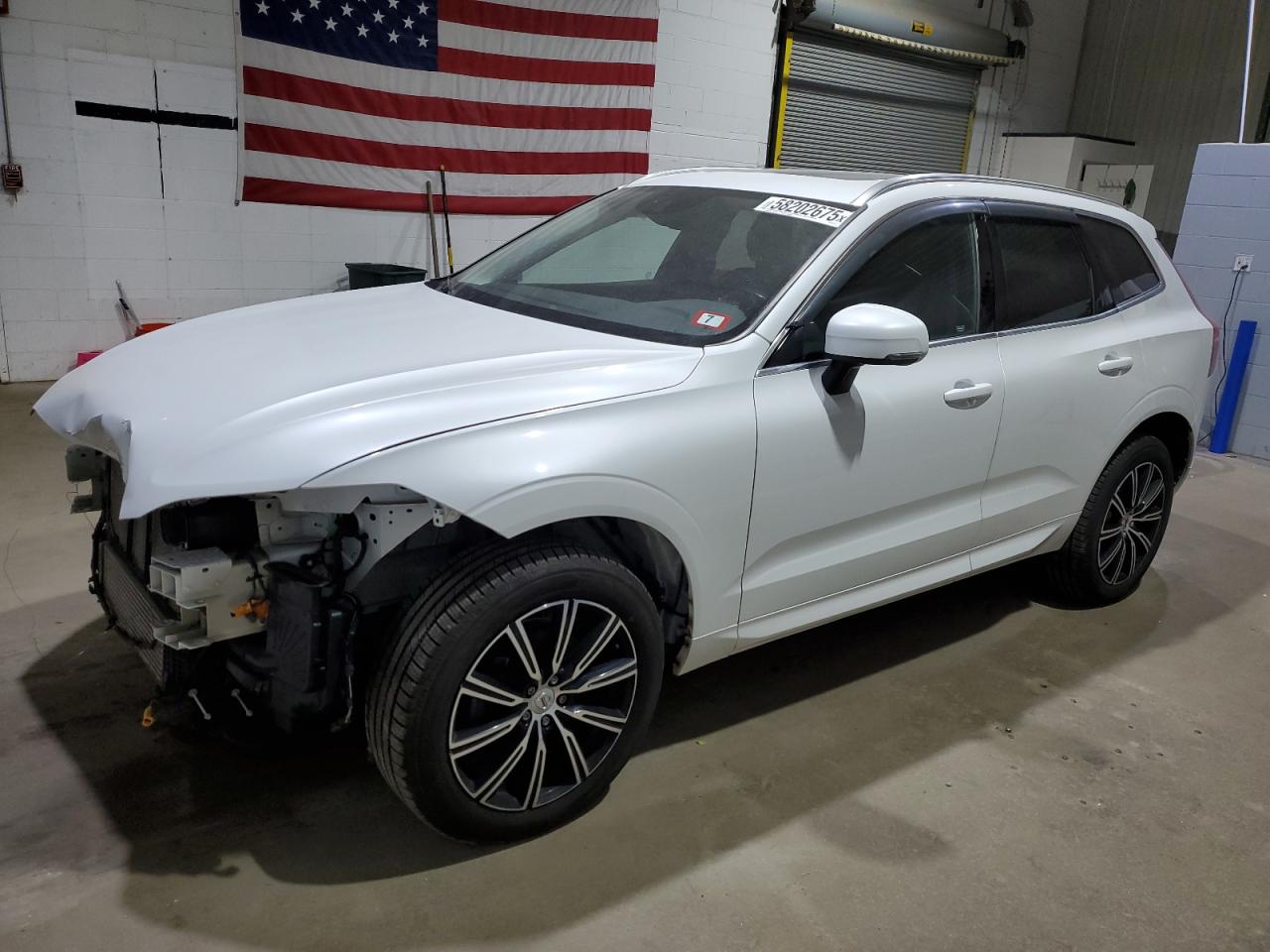 VOLVO XC60 T5 MOMENTUM