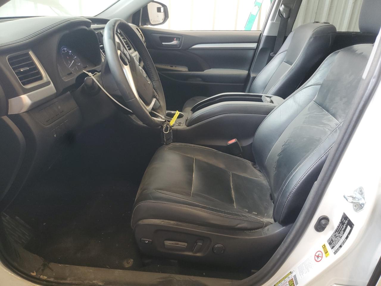 TOYOTA HIGHLANDER XLE