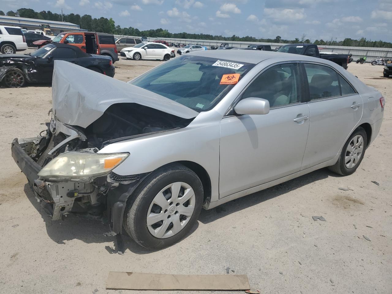 TOYOTA CAMRY BASE