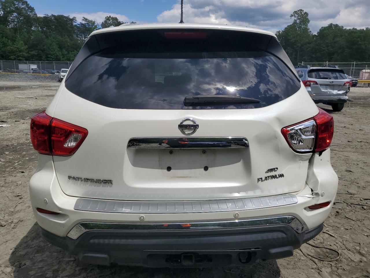 Nissan Pathfinder 2018