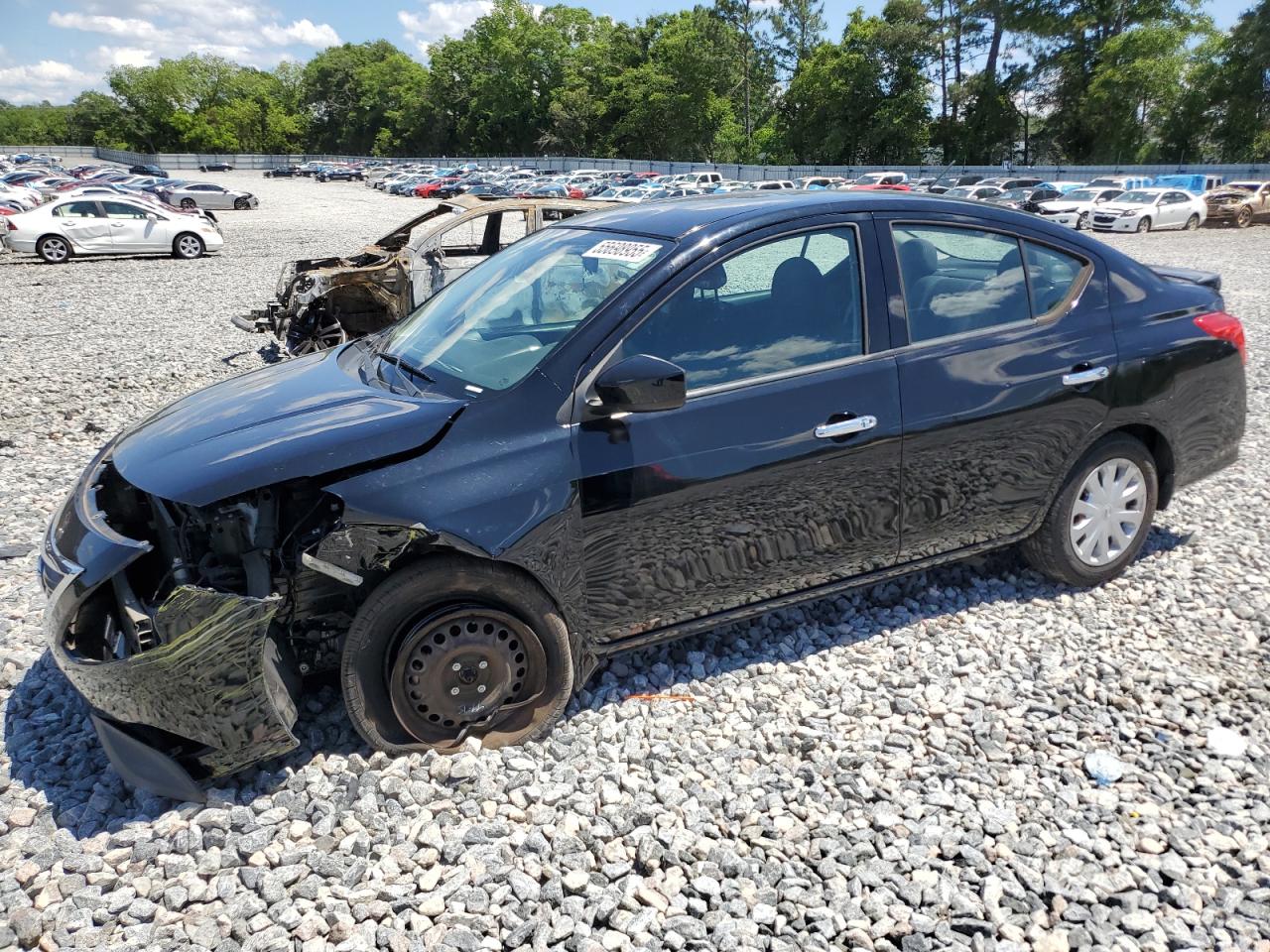 NISSAN VERSA S