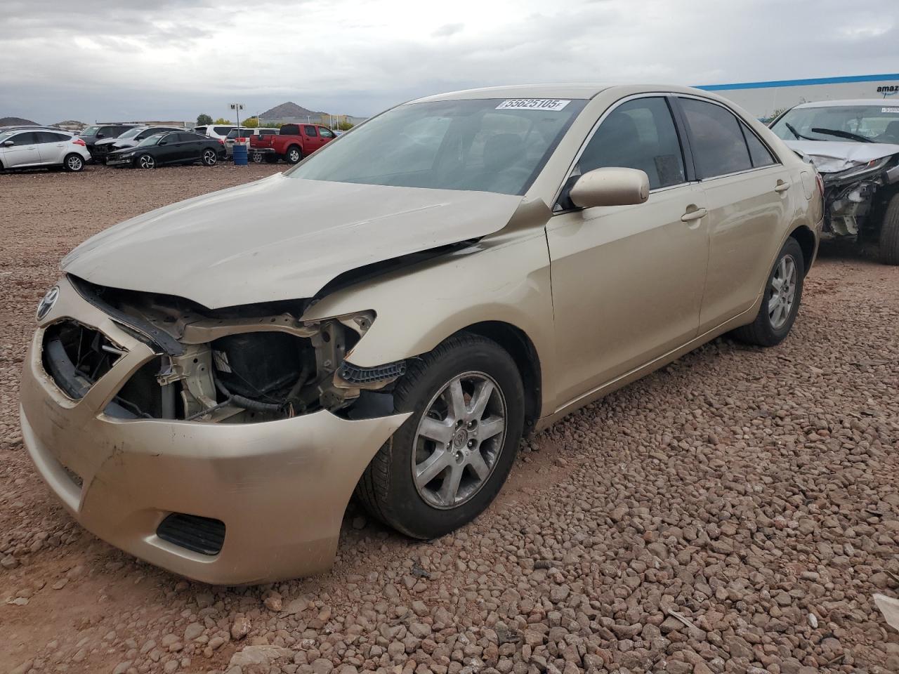 TOYOTA CAMRY BASE