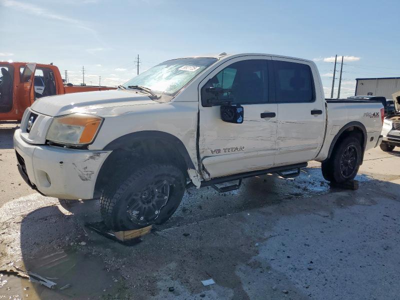 NISSAN TITAN S