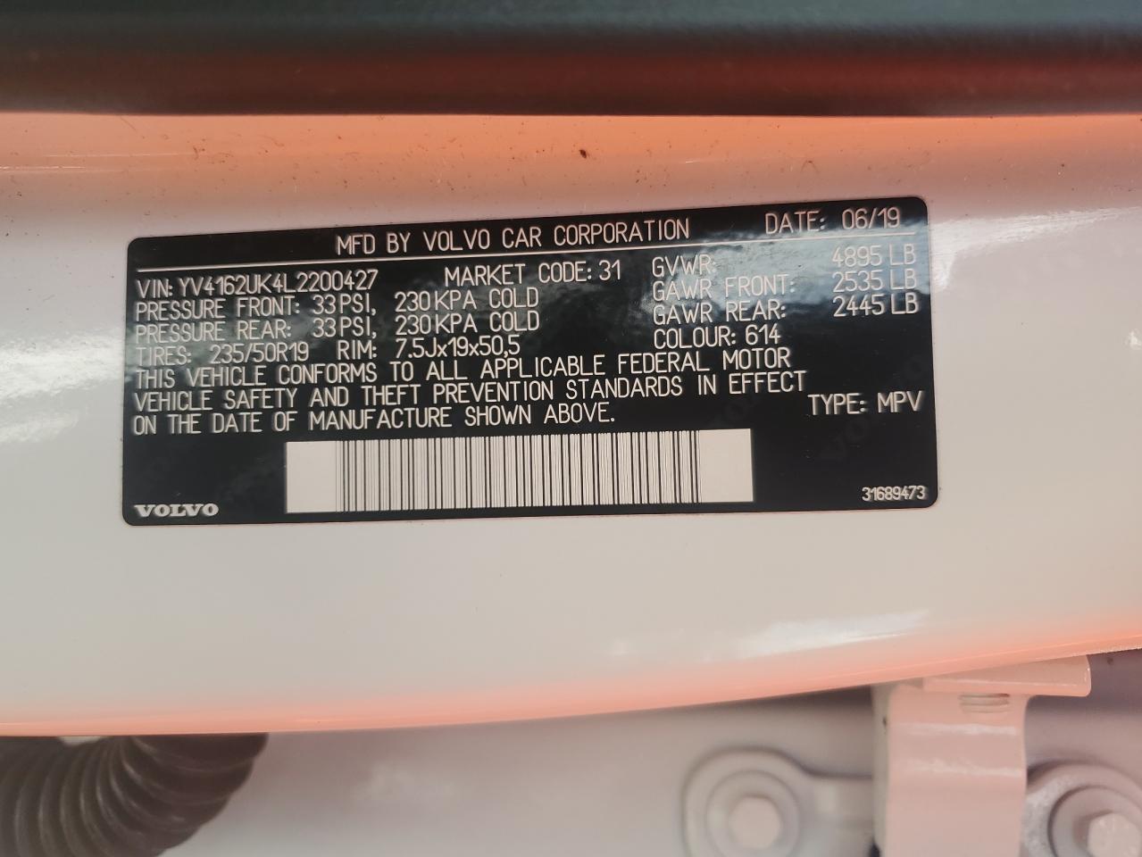 VOLVO XC40 T5 MOMENTUM