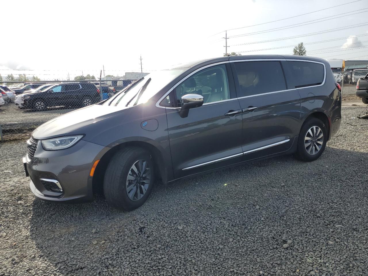 CHRYSLER PACIFICA HYBRID LIMITED