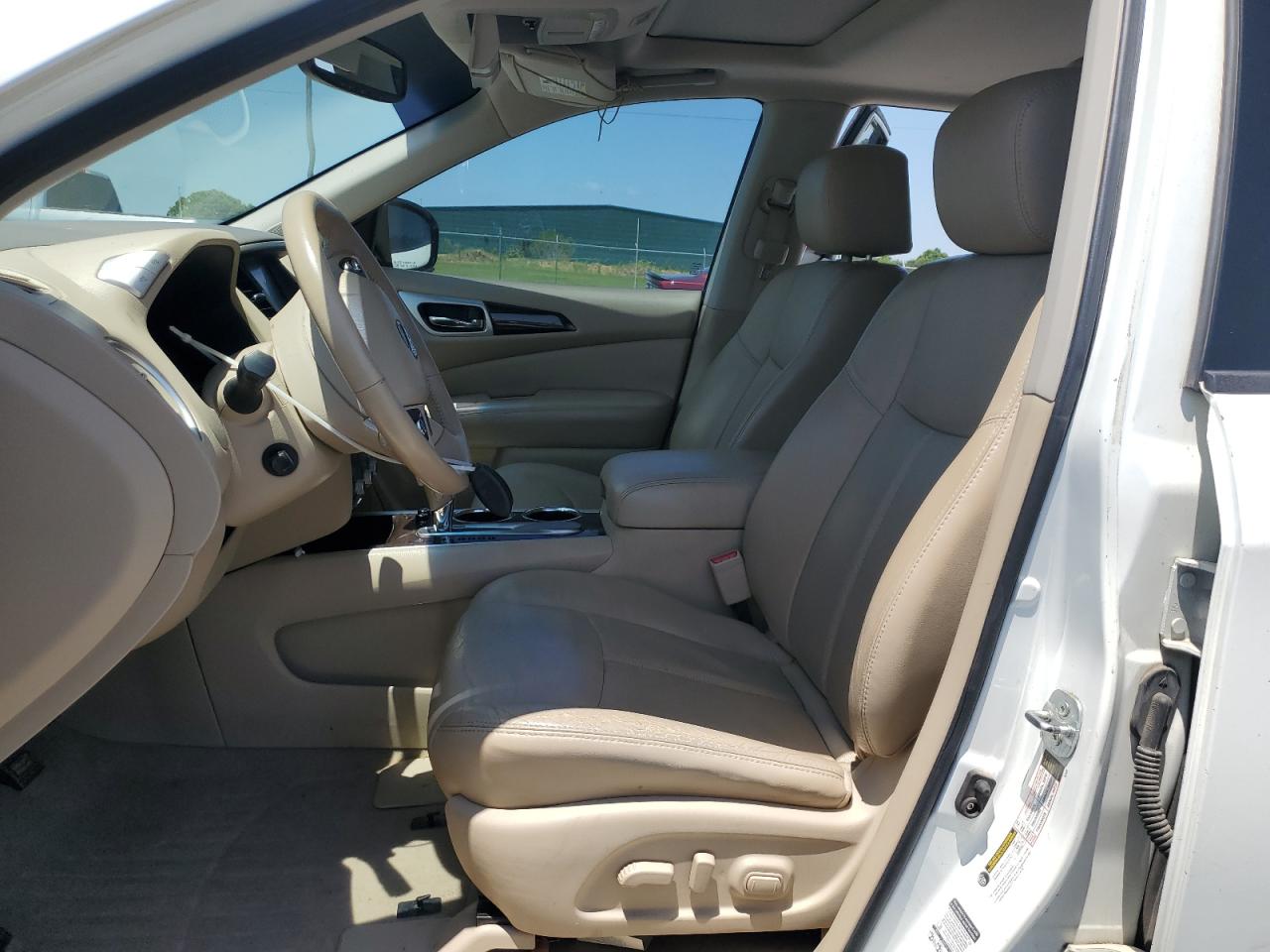 Nissan Pathfinder 2014