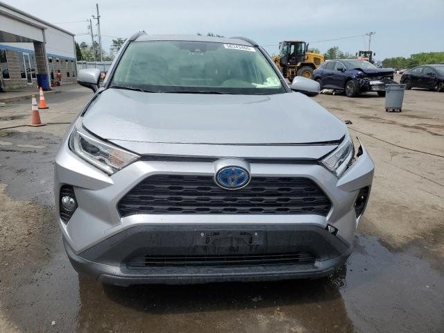 2019 TOYOTA RAV4 XLE - JTMRWRFV2KD009419