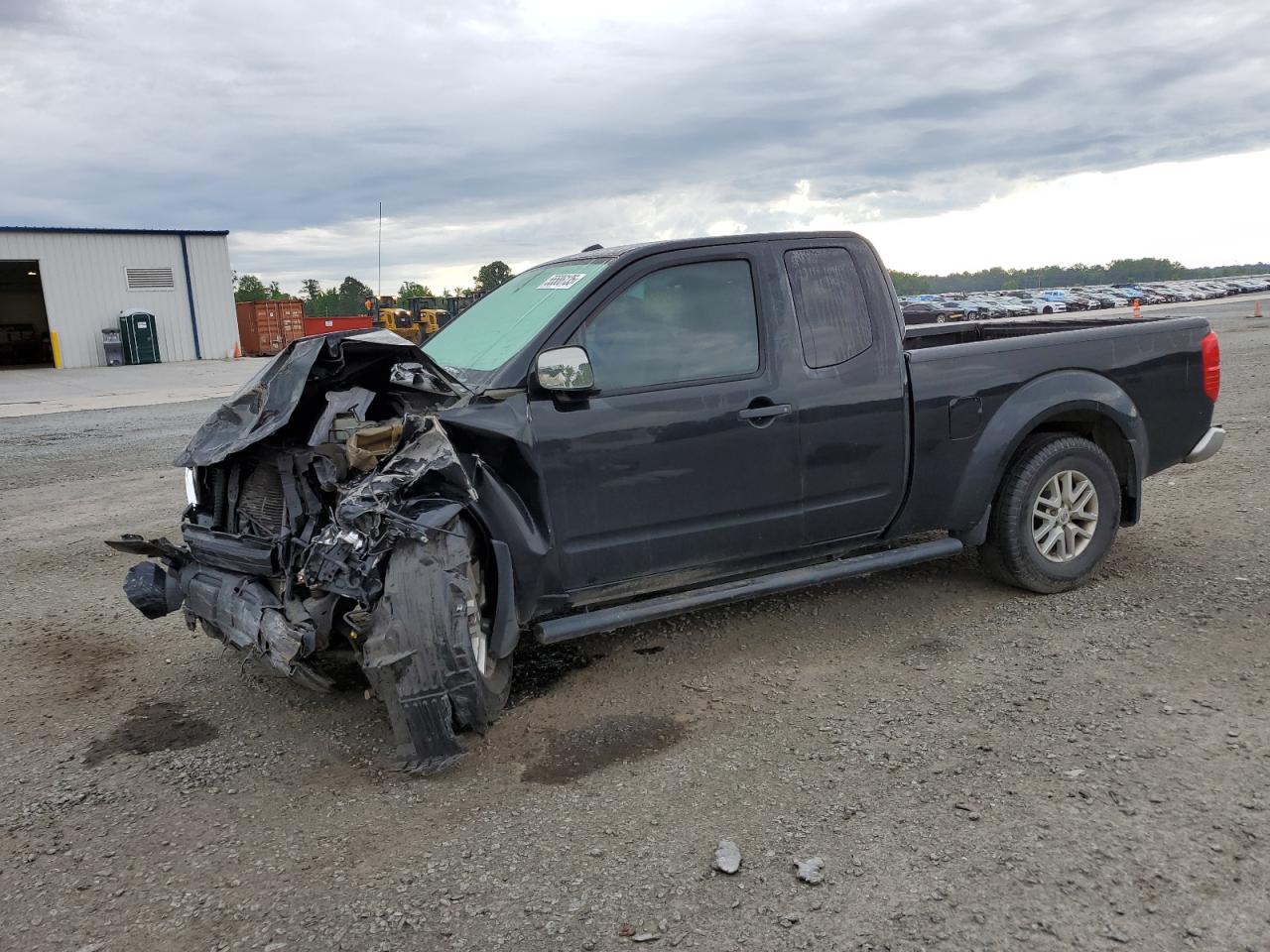 NISSAN FRONTIER SV
