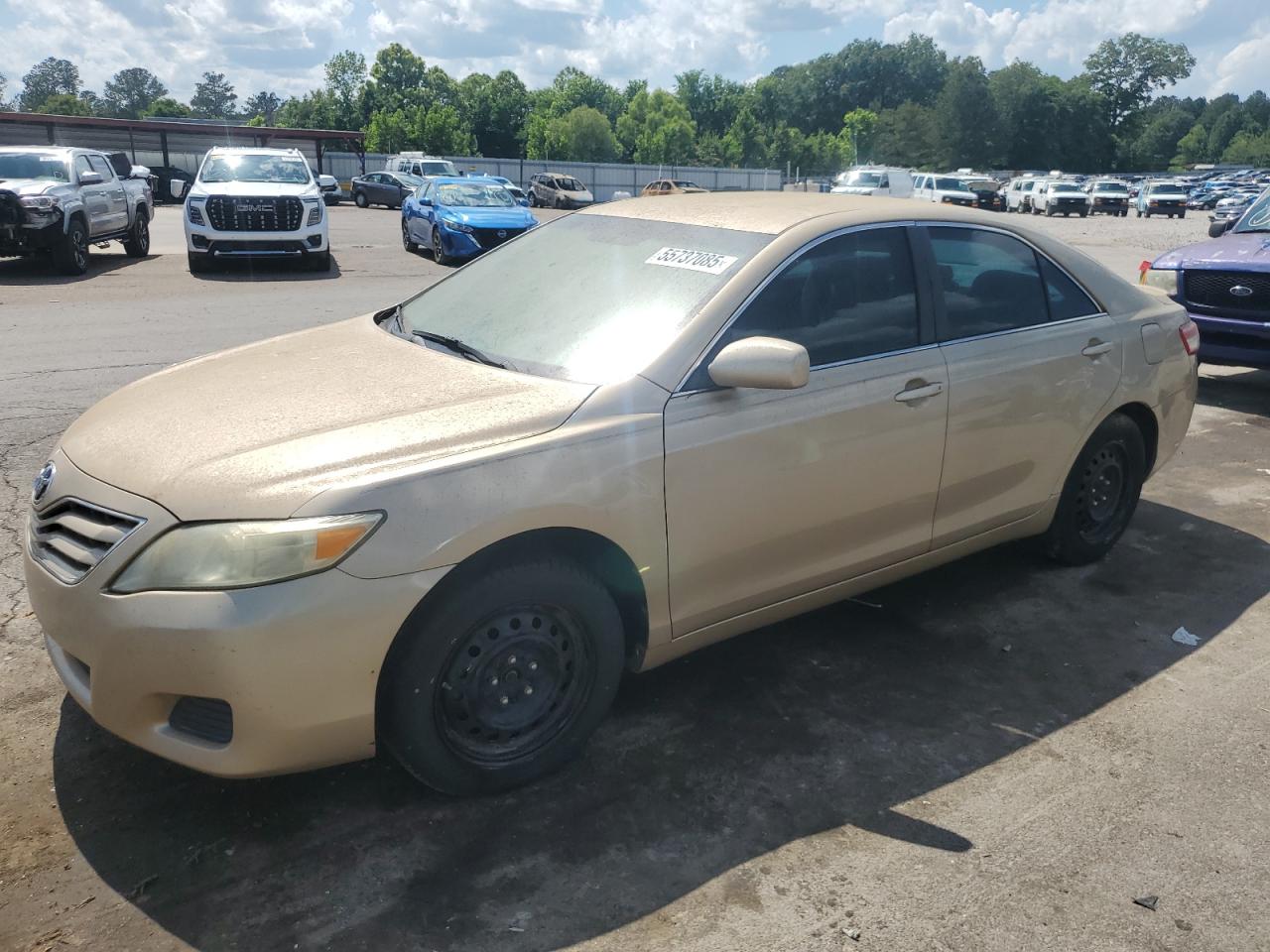 TOYOTA CAMRY BASE
