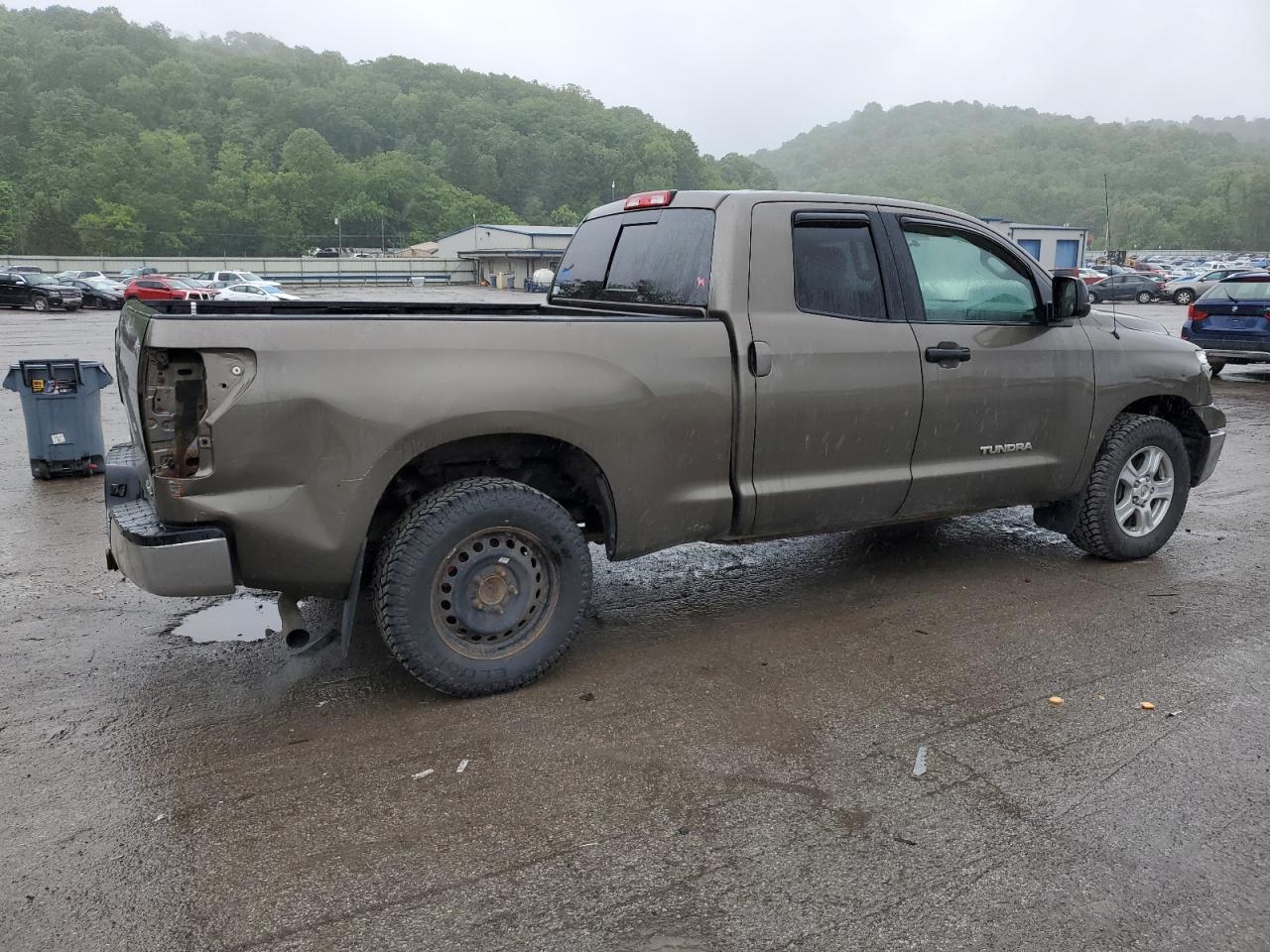 TOYOTA TUNDRA DOUBLE CAB SR5