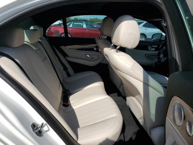 2019 MERCEDES-BENZ E 300 4MAT - WDDZF4KB9KA520910