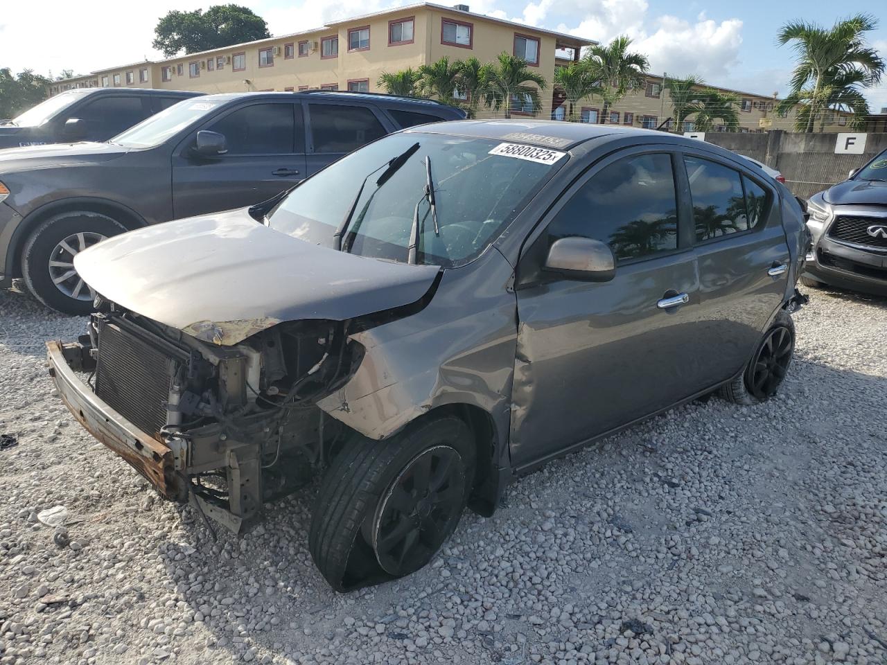 NISSAN VERSA S