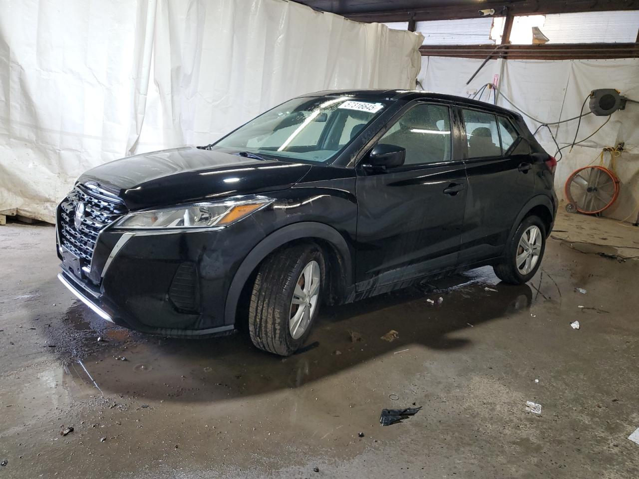 NISSAN KICKS S