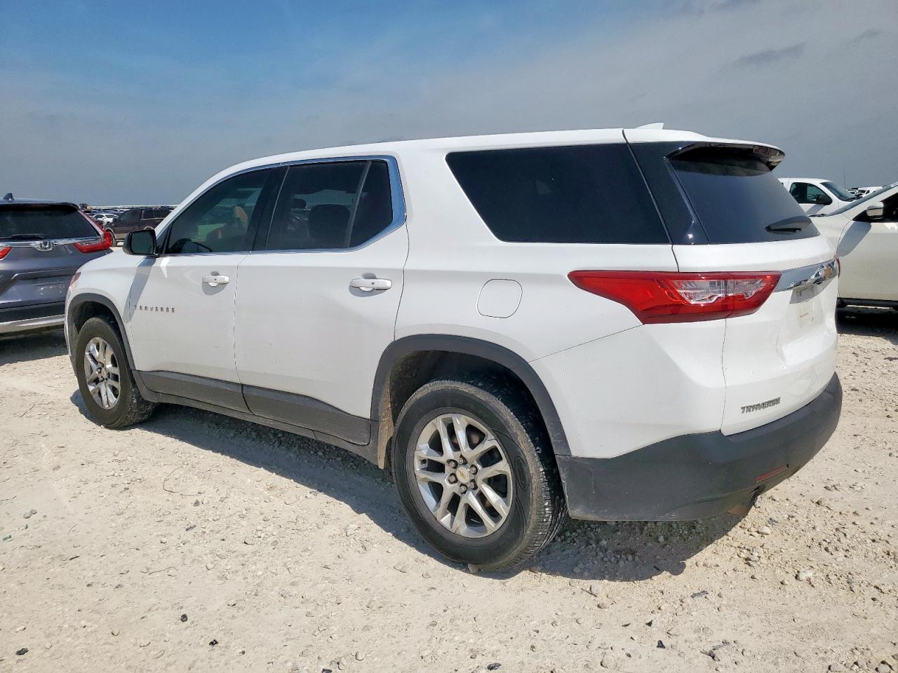 CHEVROLET TRAVERSE LS