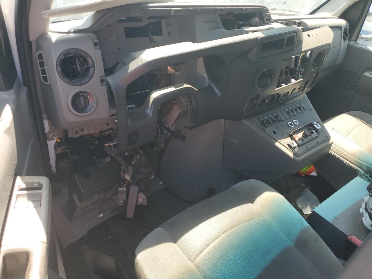 FORD ECONOLINE E350 SUPER DUTY VAN