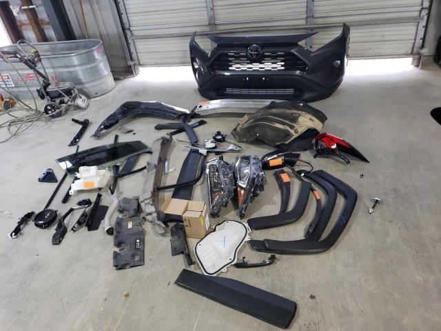 2020 TOYOTA RAV4 XLE - 2T3P1RFV3LC094072