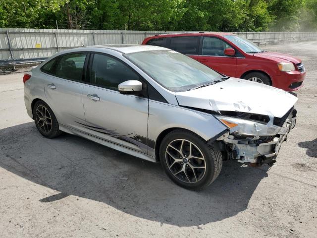 Vin: 1fadp3f23fl253673, lot: 57295835, ford focus se 20154