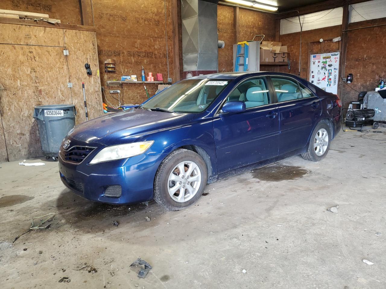 TOYOTA CAMRY BASE