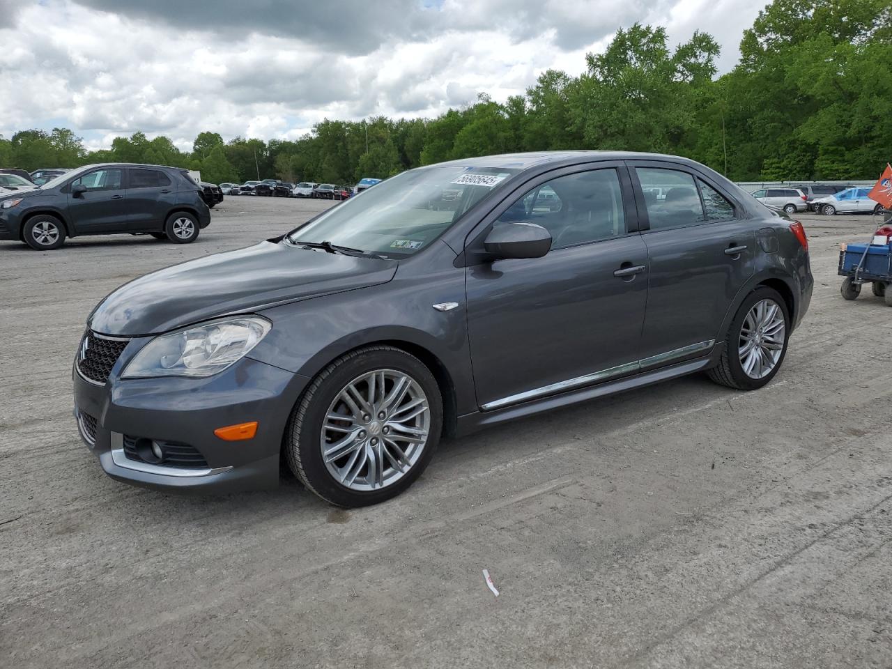 SUZUKI KIZASHI SPORT SLS