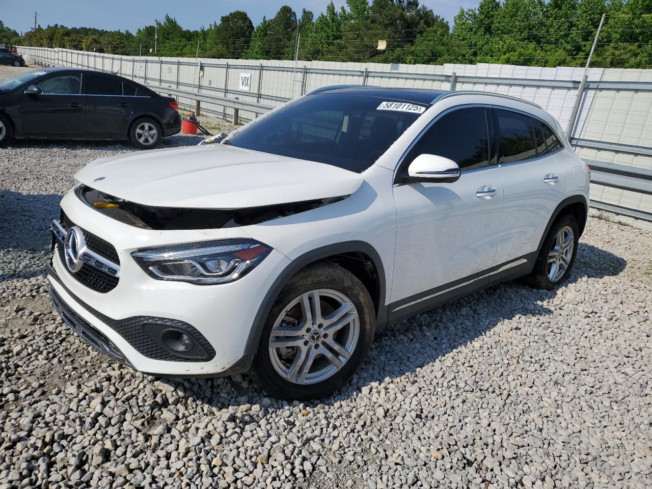 MERCEDES-BENZ GLA-CLASS 250