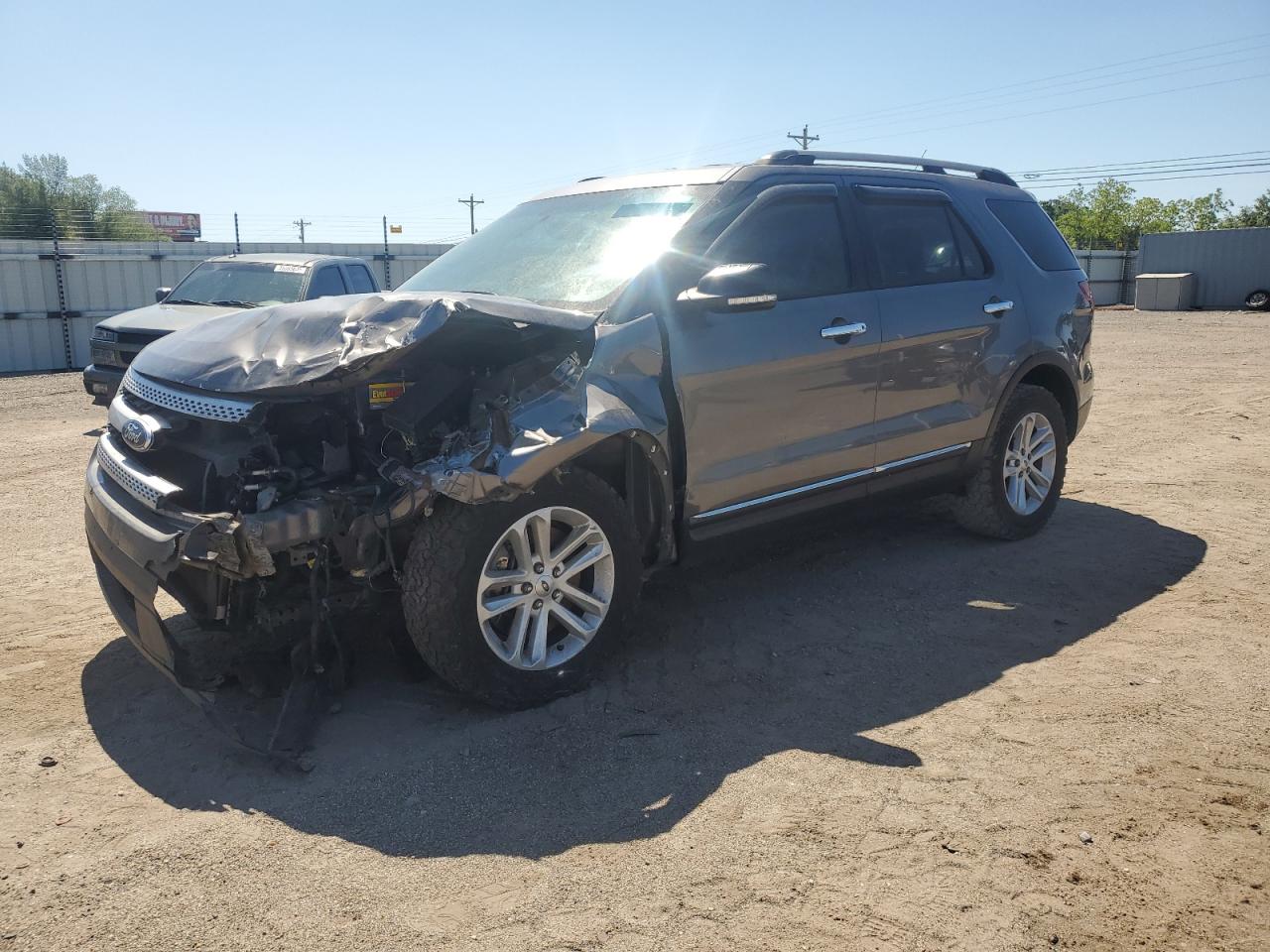 FORD EXPLORER XLT