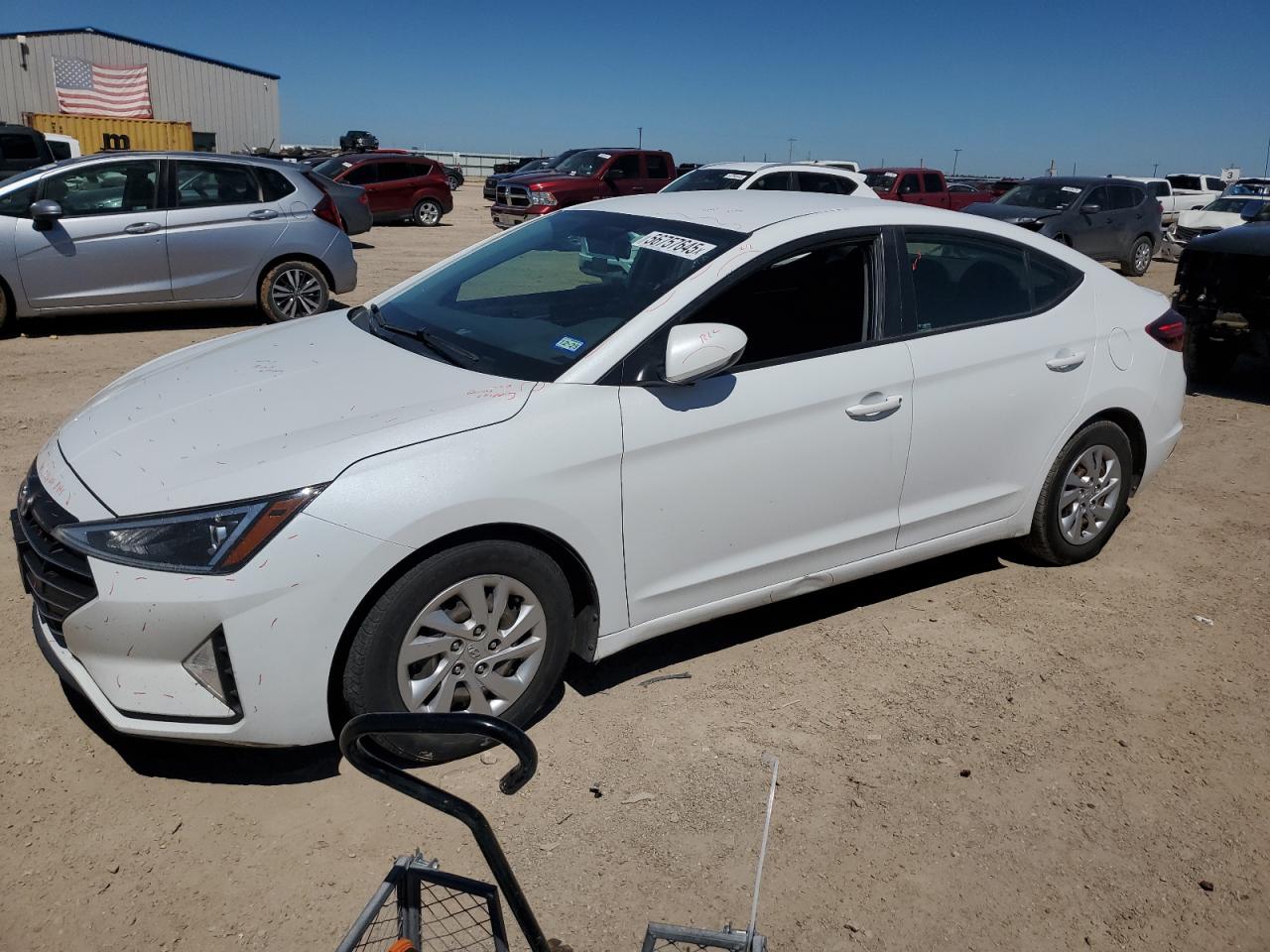 HYUNDAI ELANTRA SE