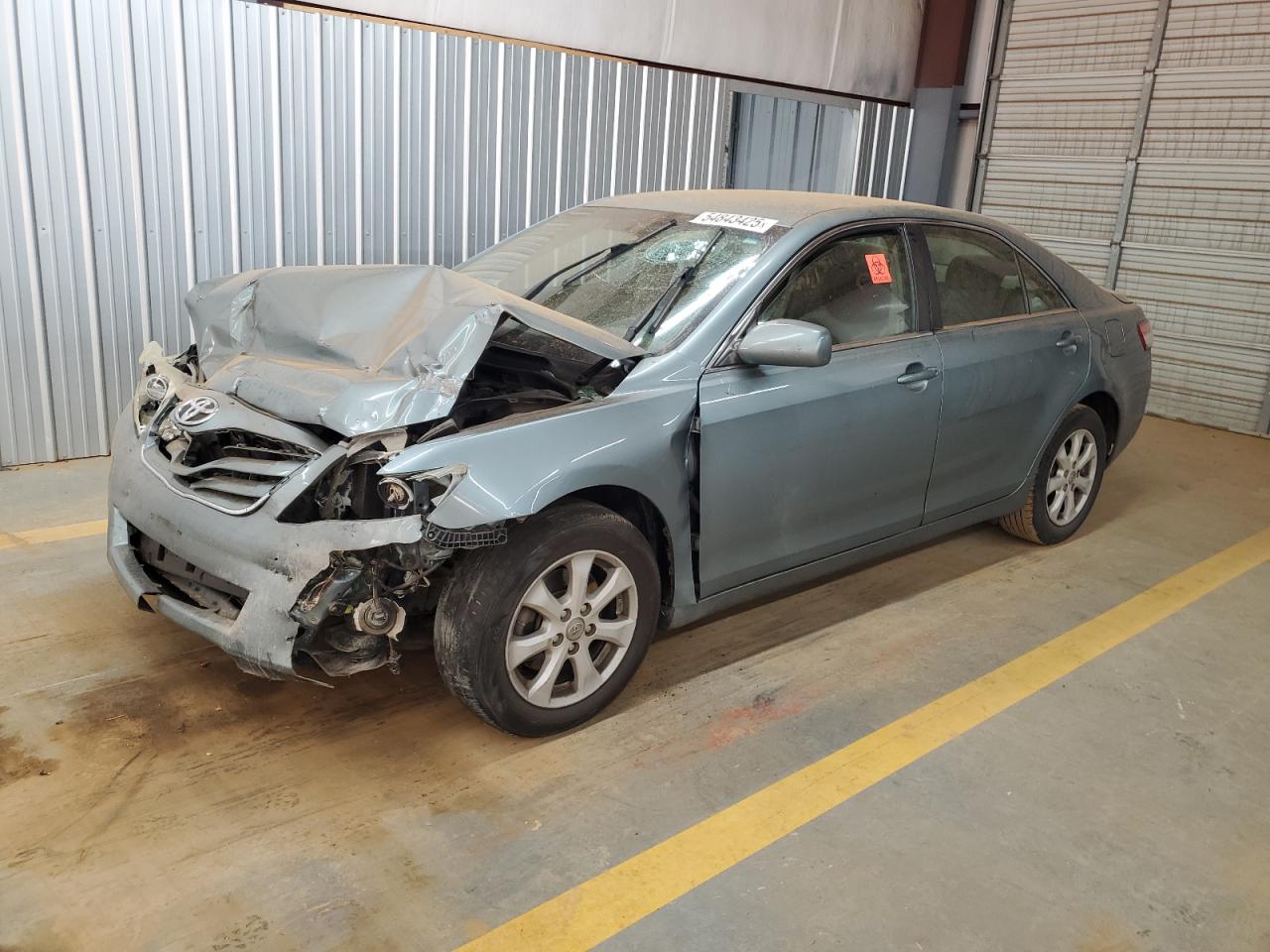 TOYOTA CAMRY BASE
