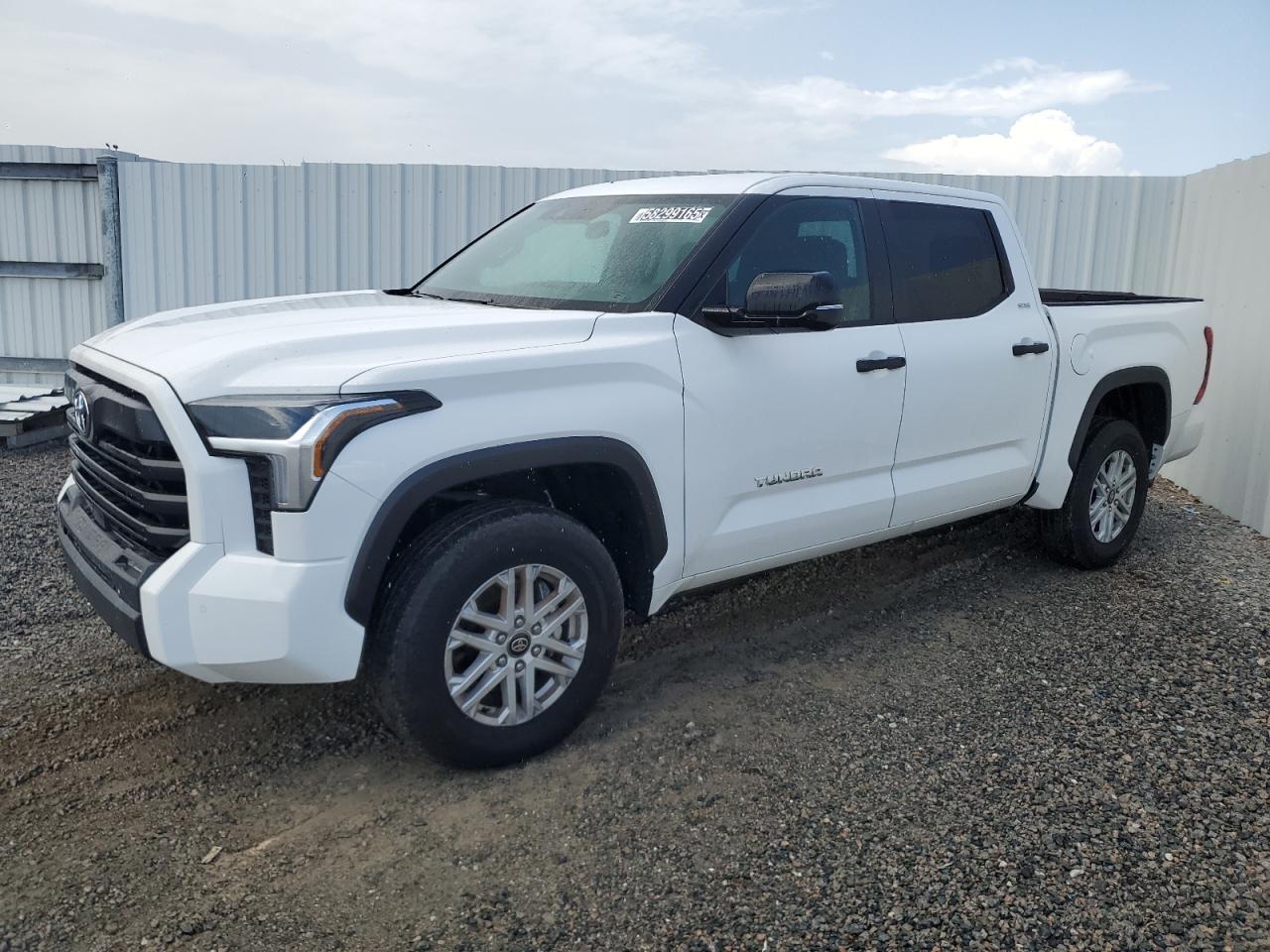 TOYOTA TUNDRA CREWMAX SR