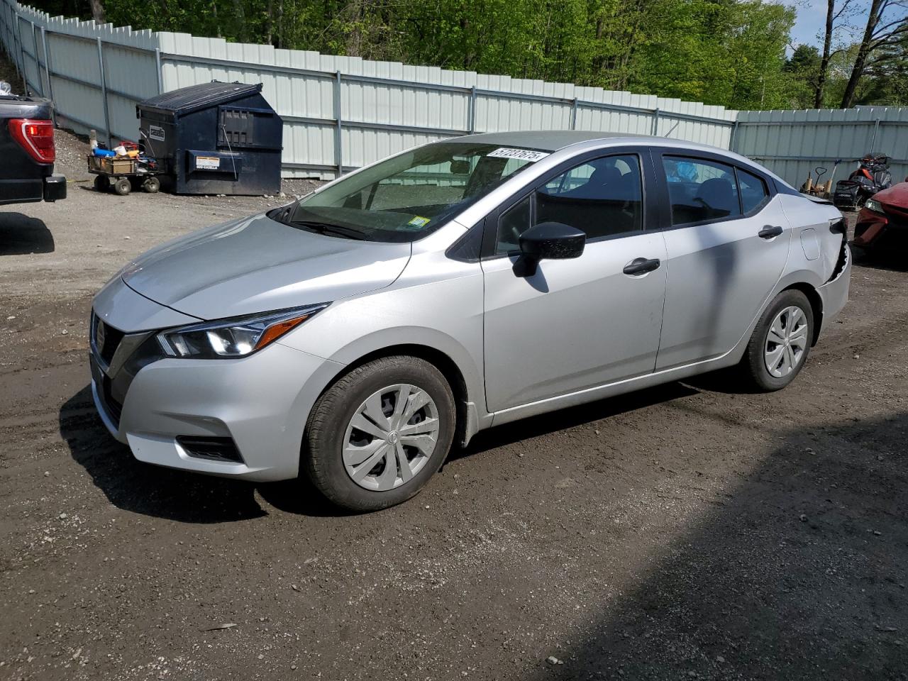 NISSAN VERSA S