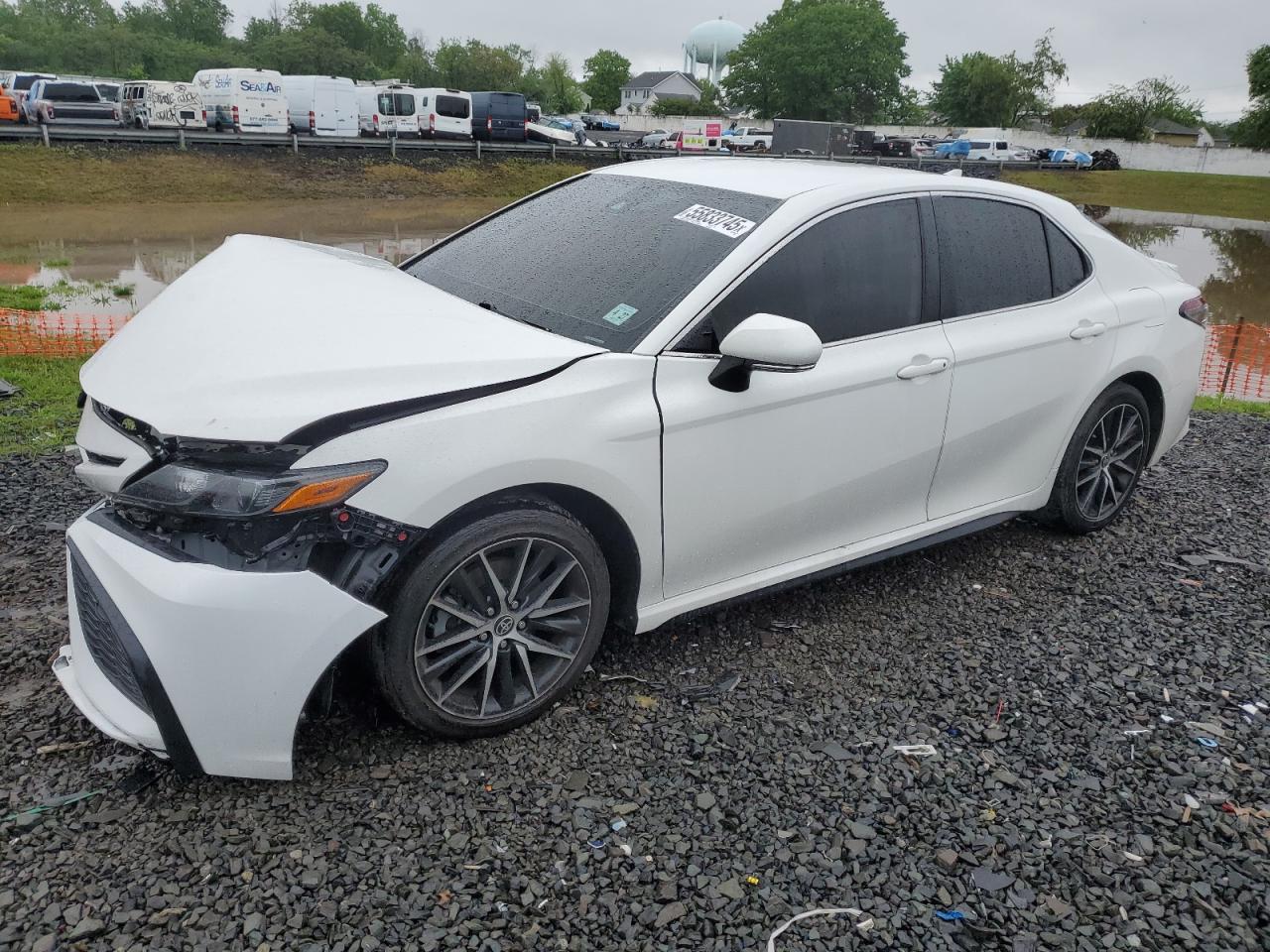 TOYOTA CAMRY SE