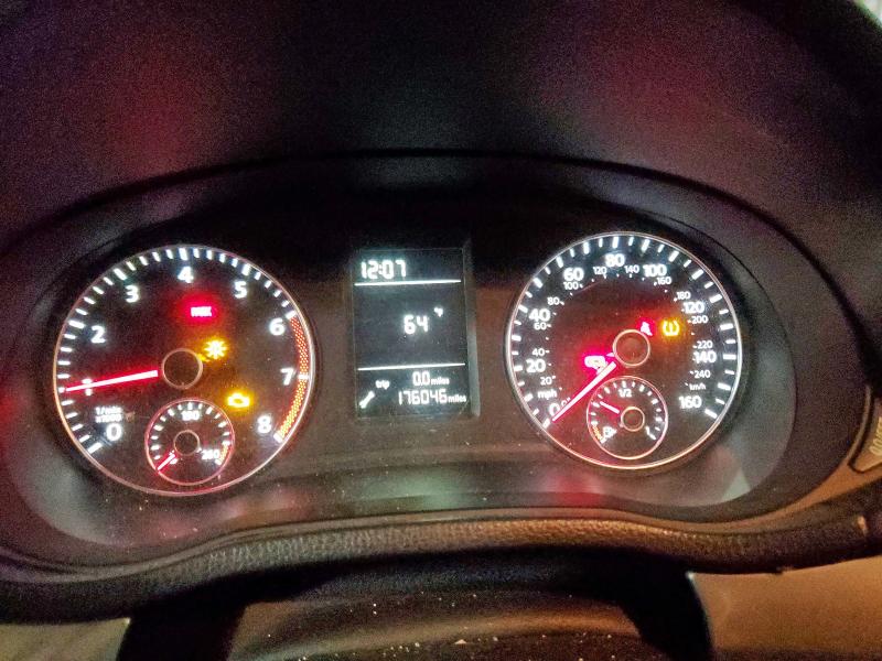 2013 VOLKSWAGEN PASSAT S - 1VWAP7A37DC103158