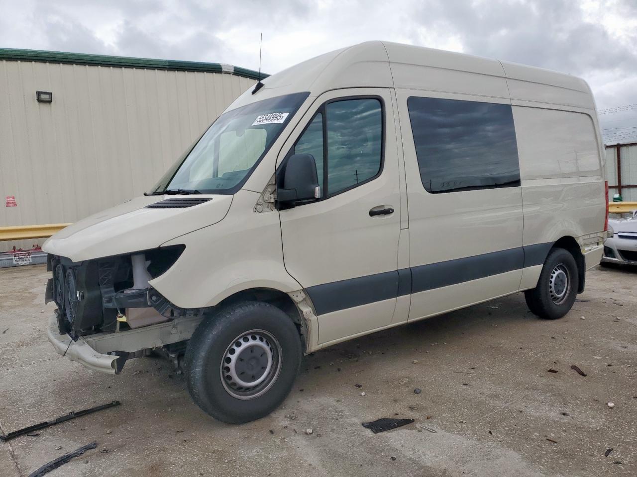 MERCEDES-BENZ SPRINTER 2500