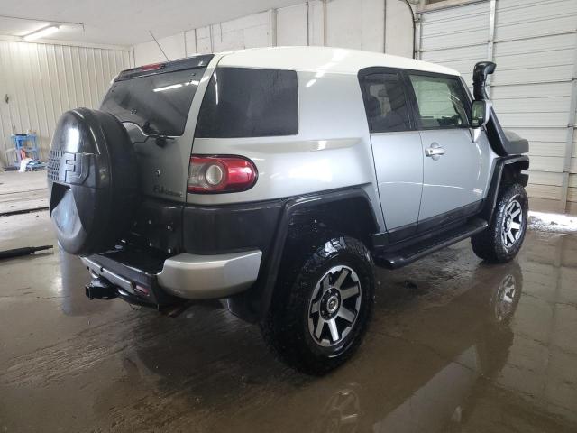 TOYOTA FJ CRUISER 2012 silver  gas JTEBU4BF9CK137769 photo #4