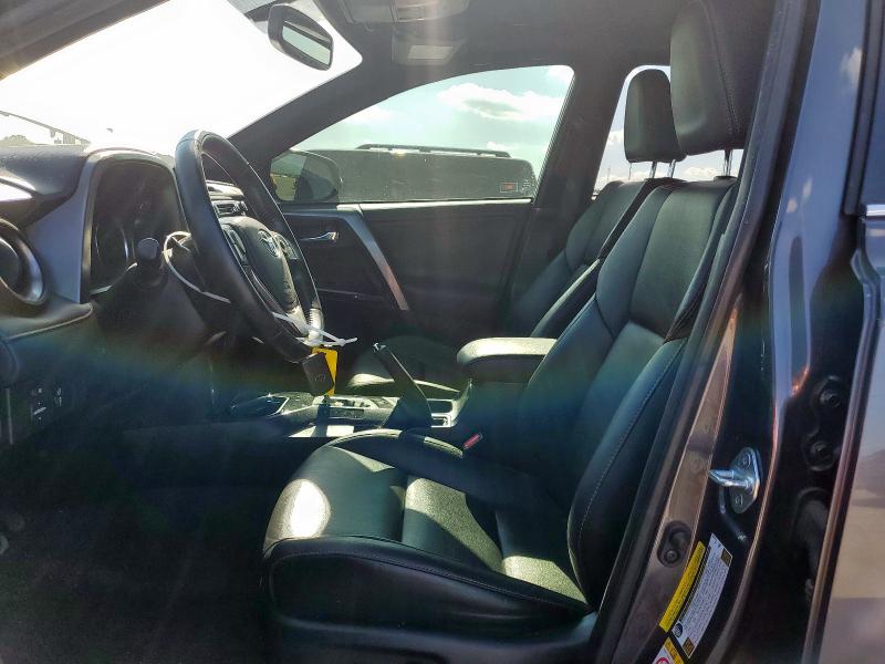 2016 TOYOTA RAV4 SE - JTMNFREV2GJ089412