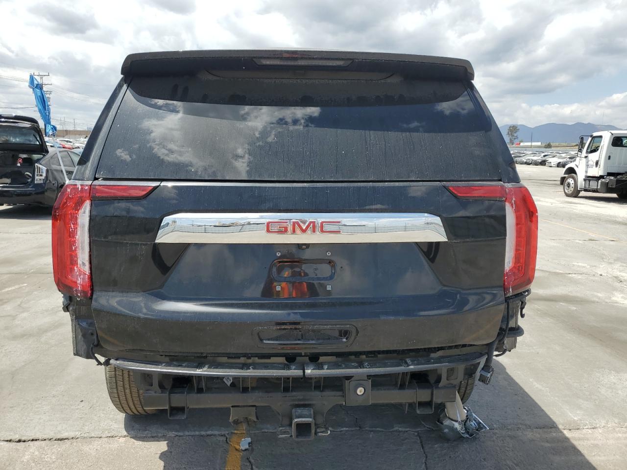 GMC YUKON SLT