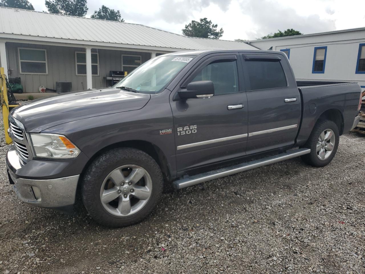 RAM 1500 SLT
